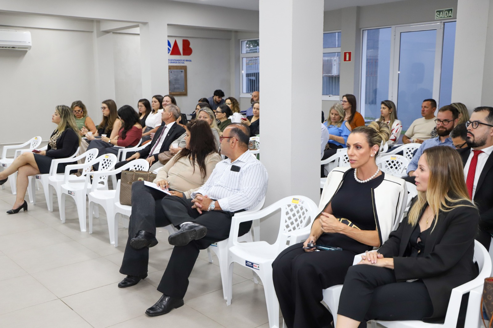A foto mostra o público