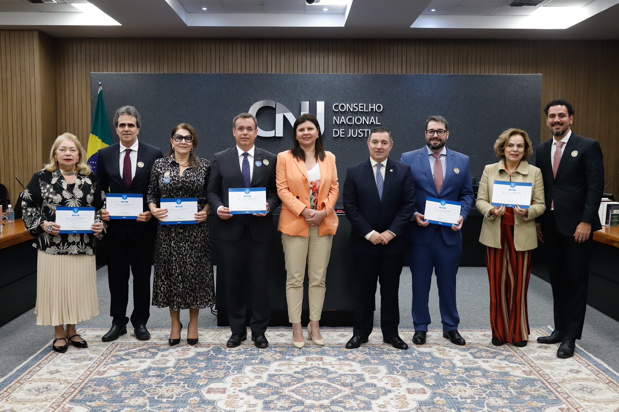 Entrega do certificado a TRTs