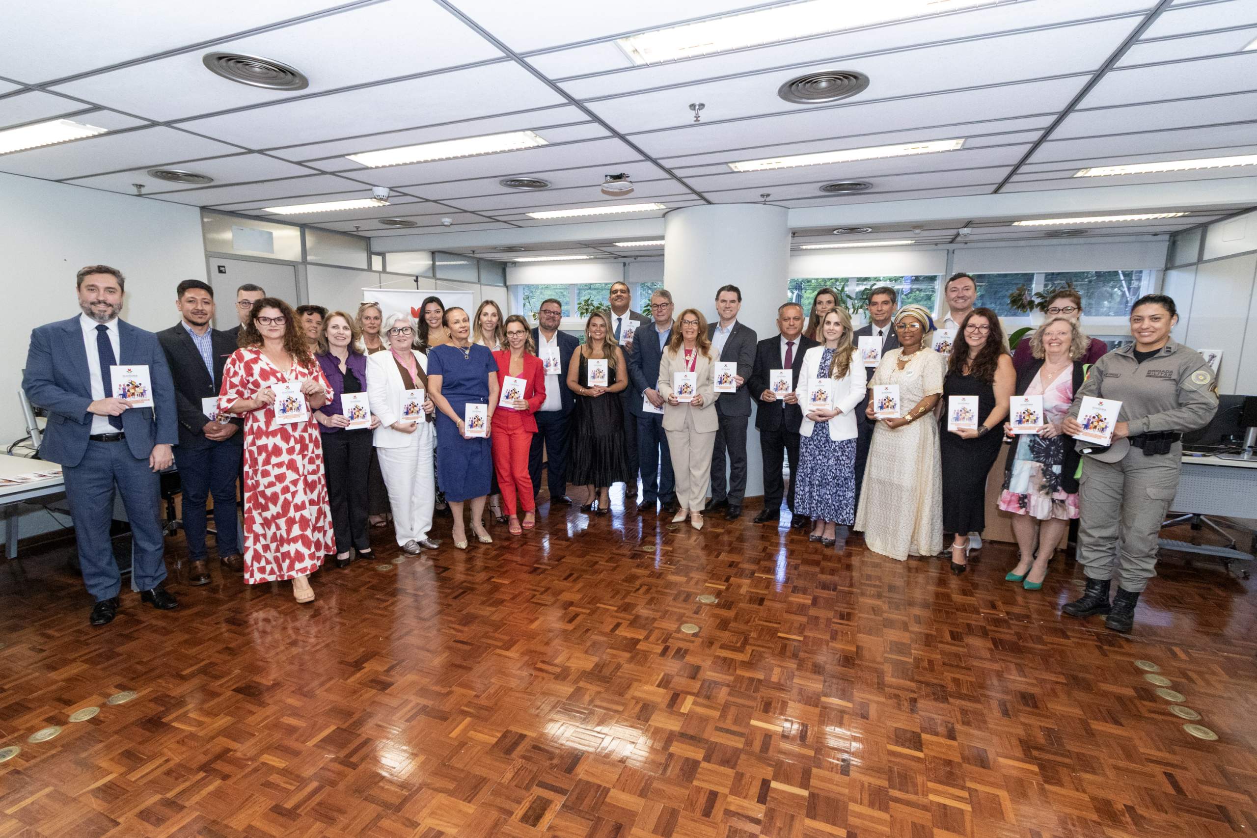 A cerimônia de lançamento da cartilha ocorreu na sala da Ouvidoria, no prédio sede do TJRS