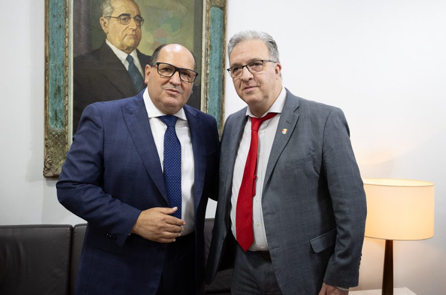 Desembargador Cassou e Sérgio Peres na Sala da Presidência