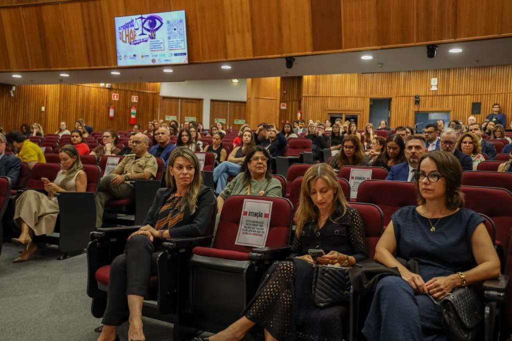 Foto da plateia do seminário no MPRS