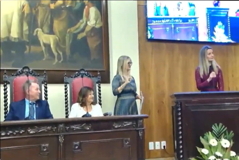 Reprodução YouTube