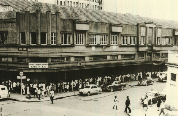 imagem histórica de prédio antigo