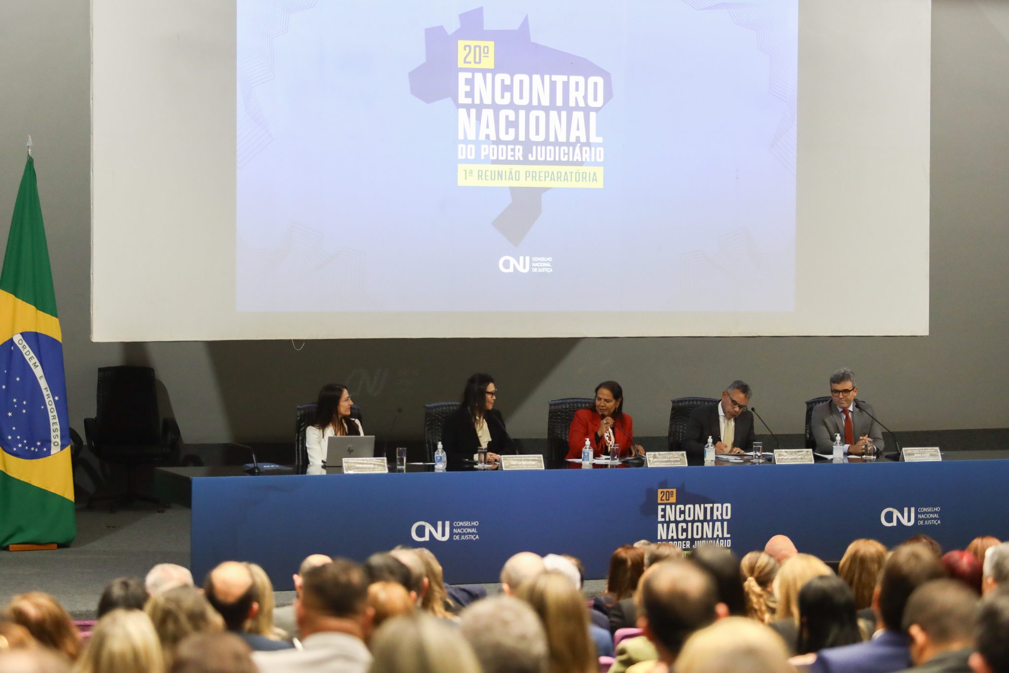 Mesa de abertura da 1ª Reunião Preparatória para o 20º Encontro Nacional do Poder Judiciário.