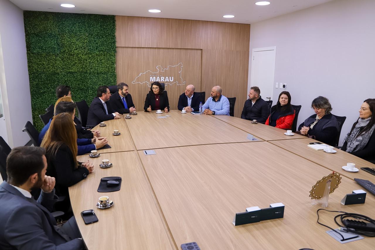 Reunião na Prefeitura da Marau