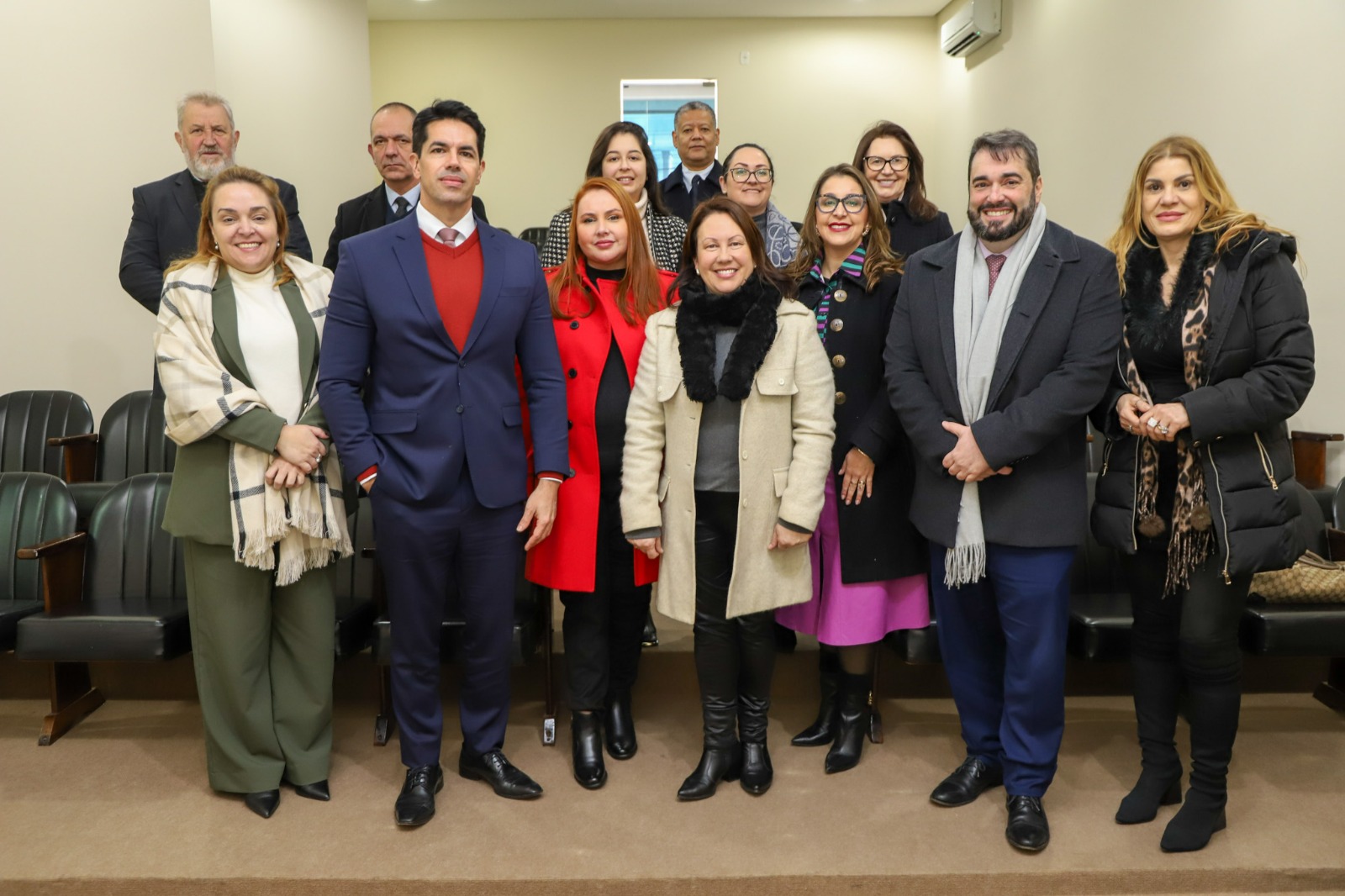 A foto posada mostra reunião na OAB de Vacaria.
