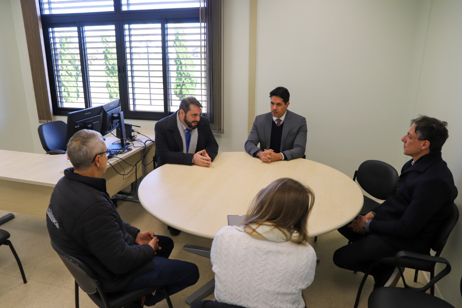 A foto mostra Reunião com entidades patronal.