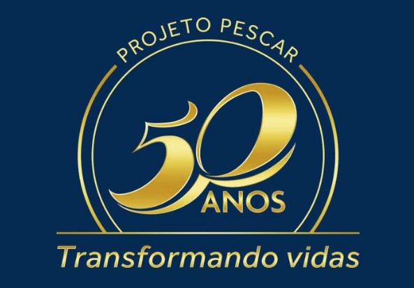 A imagem é o banner do evento, com a inscrição "Projeto Pescar 50 anos. Transformando vidas."