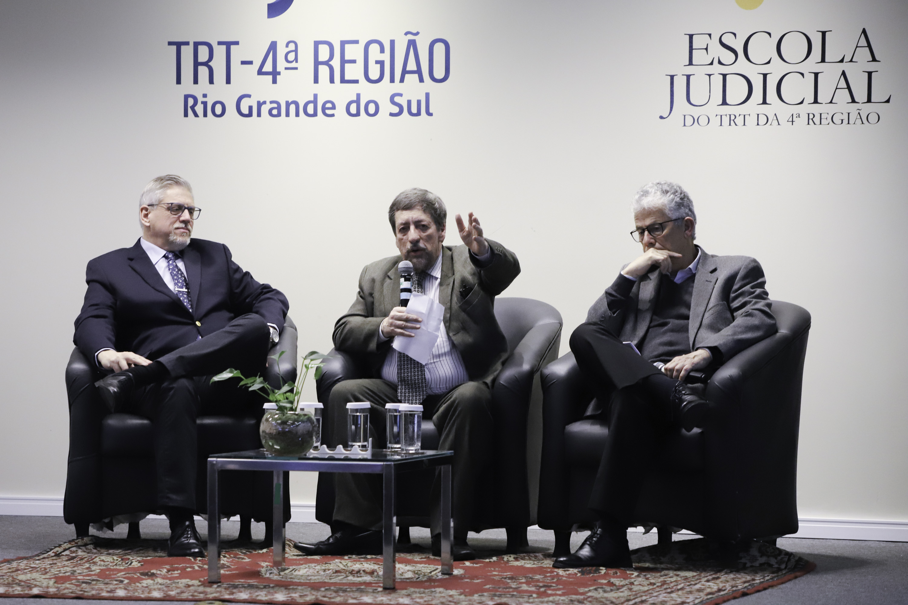 desembargadores no palco