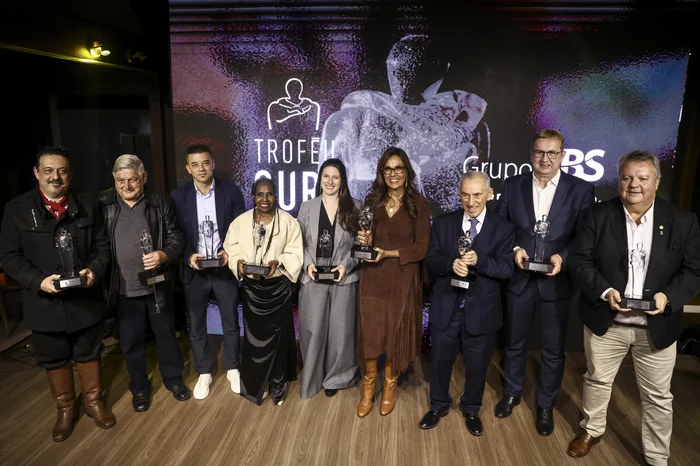 Foto de todos os homenageados pela premiação