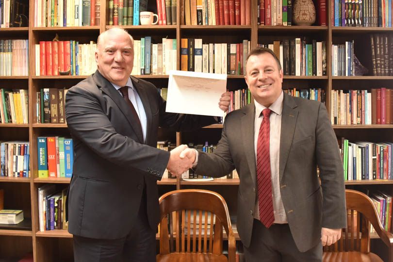 Desembargador Ricardo Hofmeister de Almeida Martins Costa e juiz Márcio Lima do Amaral.