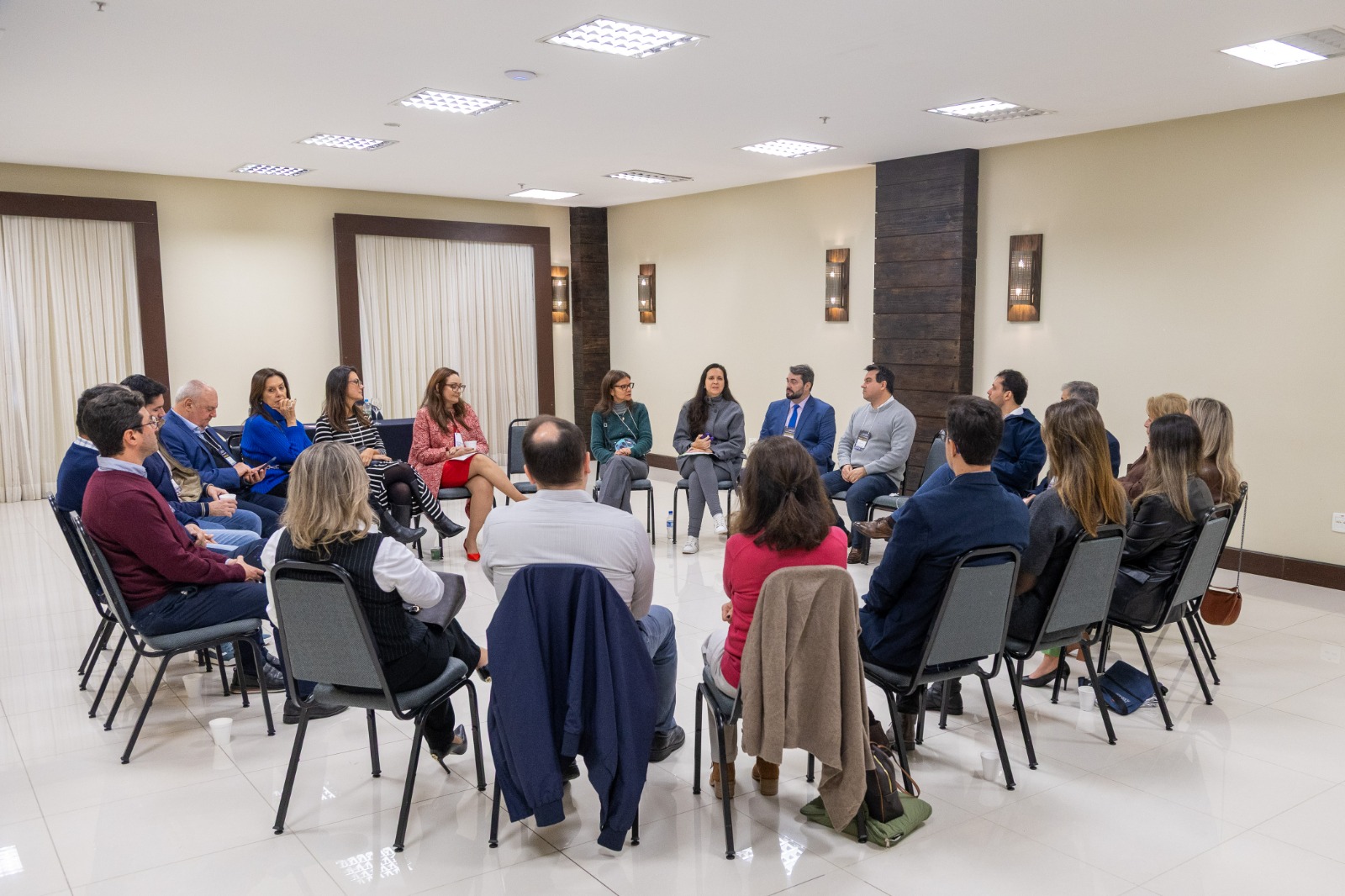 grupos da oficina sobre Justiça Restaurativa.