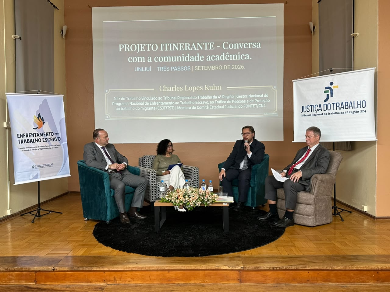 A foto mostra Palestra unijui