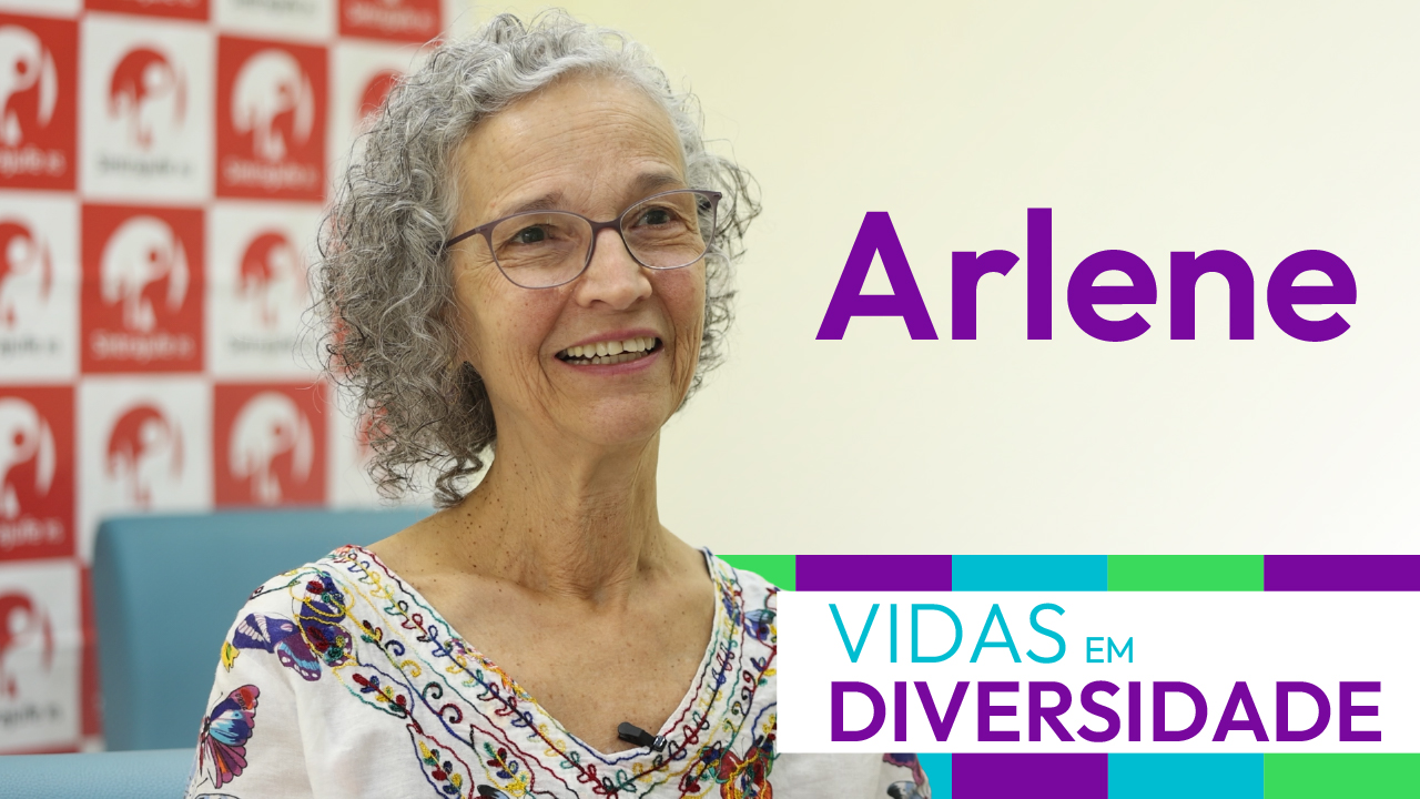 Frame do vídeo mostrando a entrevistada Arlene e o nome da série Vidas em Diversidade