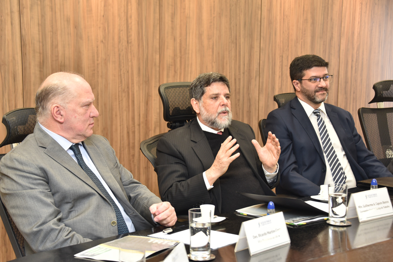 Des. Martins Costa, Min. Caputo Bastos e Des. Rossal