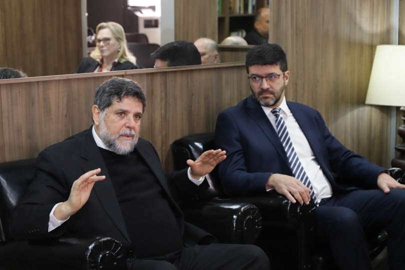 Min. Caputo Bastos e Des. Francisco Rossal