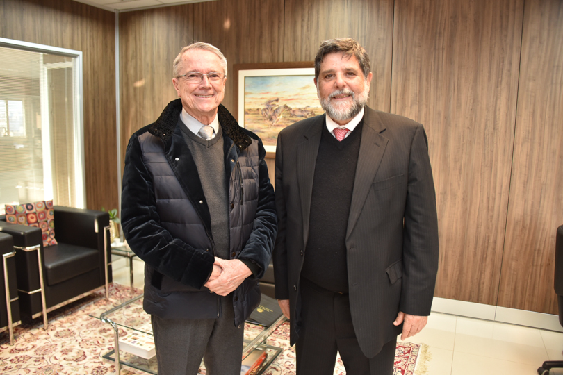Min. aposentado Gelson de Azevedo e Min. Caputo Bastos