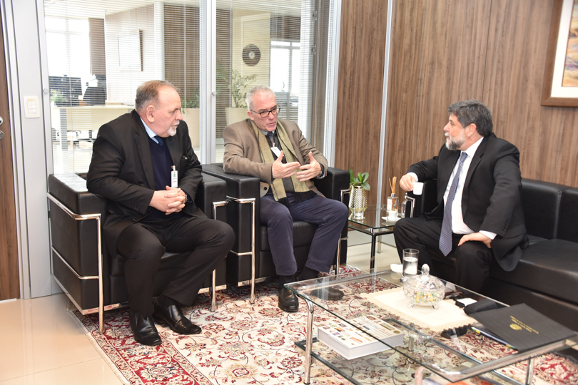 Reunião com os advogados Renato de Oliveira Grune e Gilton Companhoni