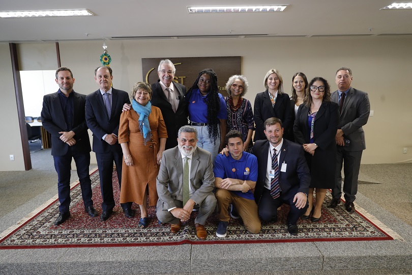 Participantes posaram para a foto.