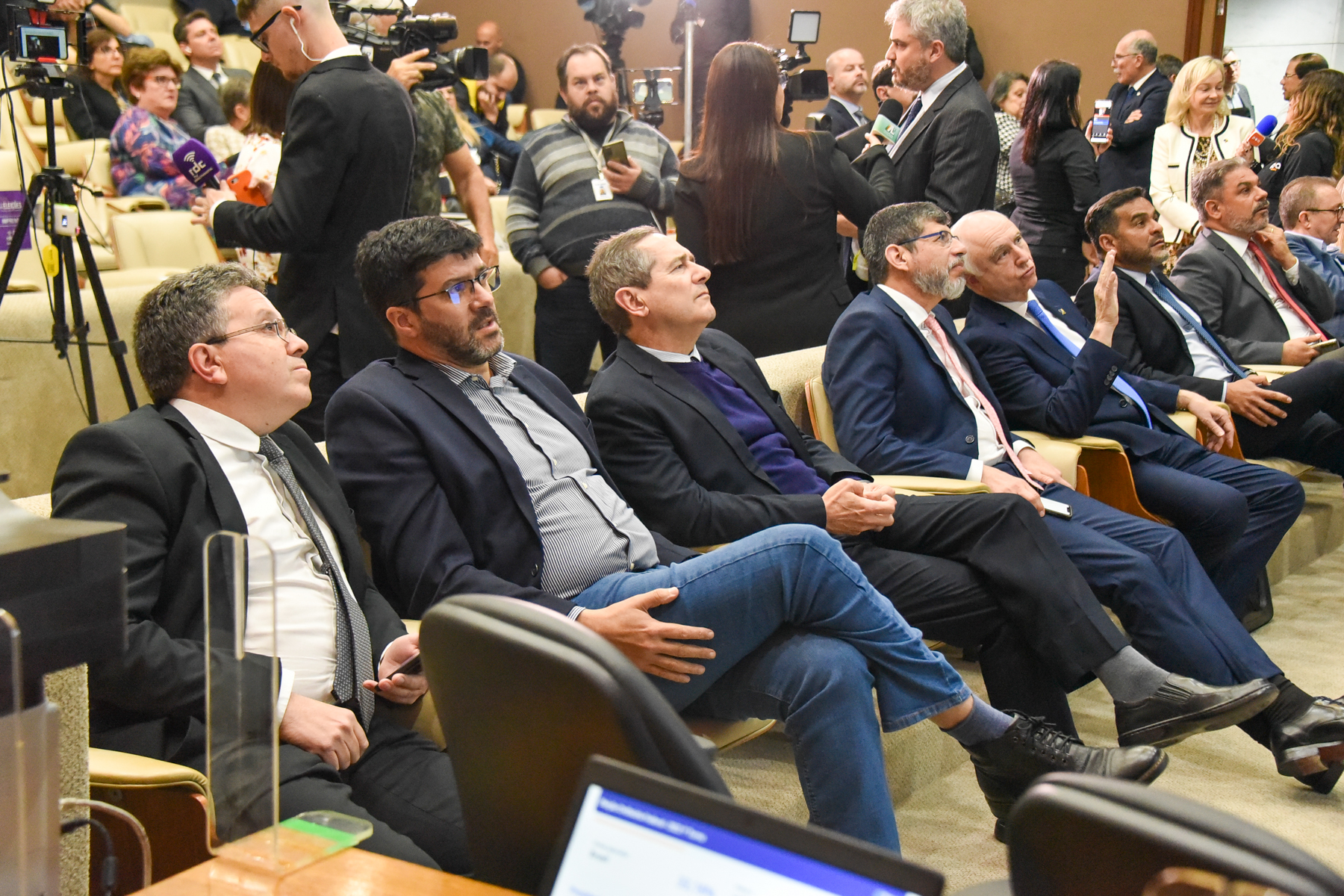 Acompanhamento da apuração dos votos, no Plenário do TRE-RS