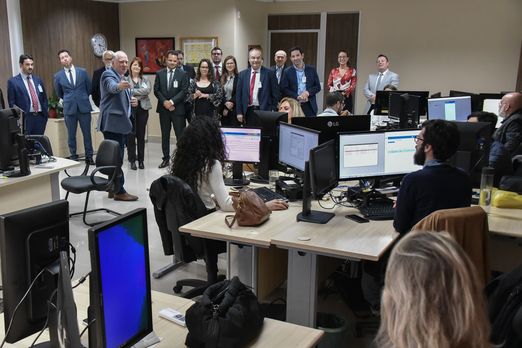 Foto da visita à sala da SRR