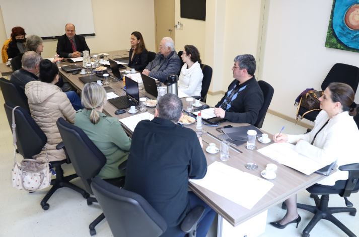 Reunião do Grupo de Trabalho responsável pela organização do III Encontro Nacional da Memória do Poder Judiciário na sede da Escola Judicial (EJud4).