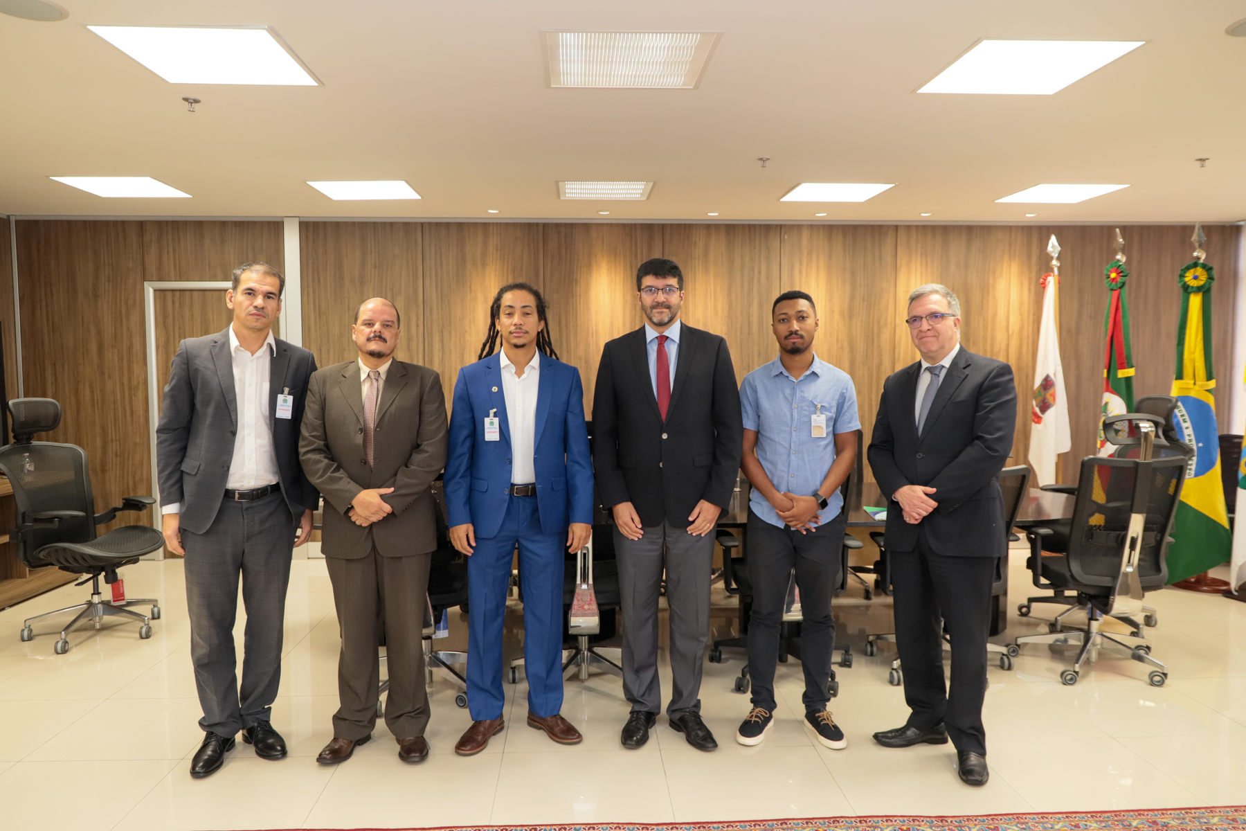 Participantes da reunião no TRT-4