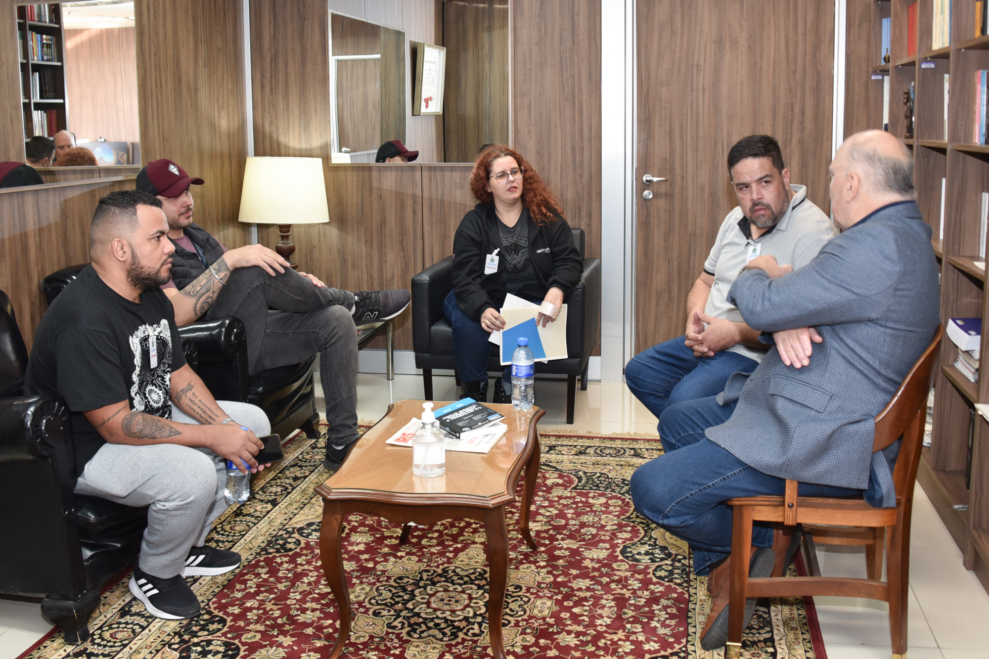 Foto dos participantes na reunião