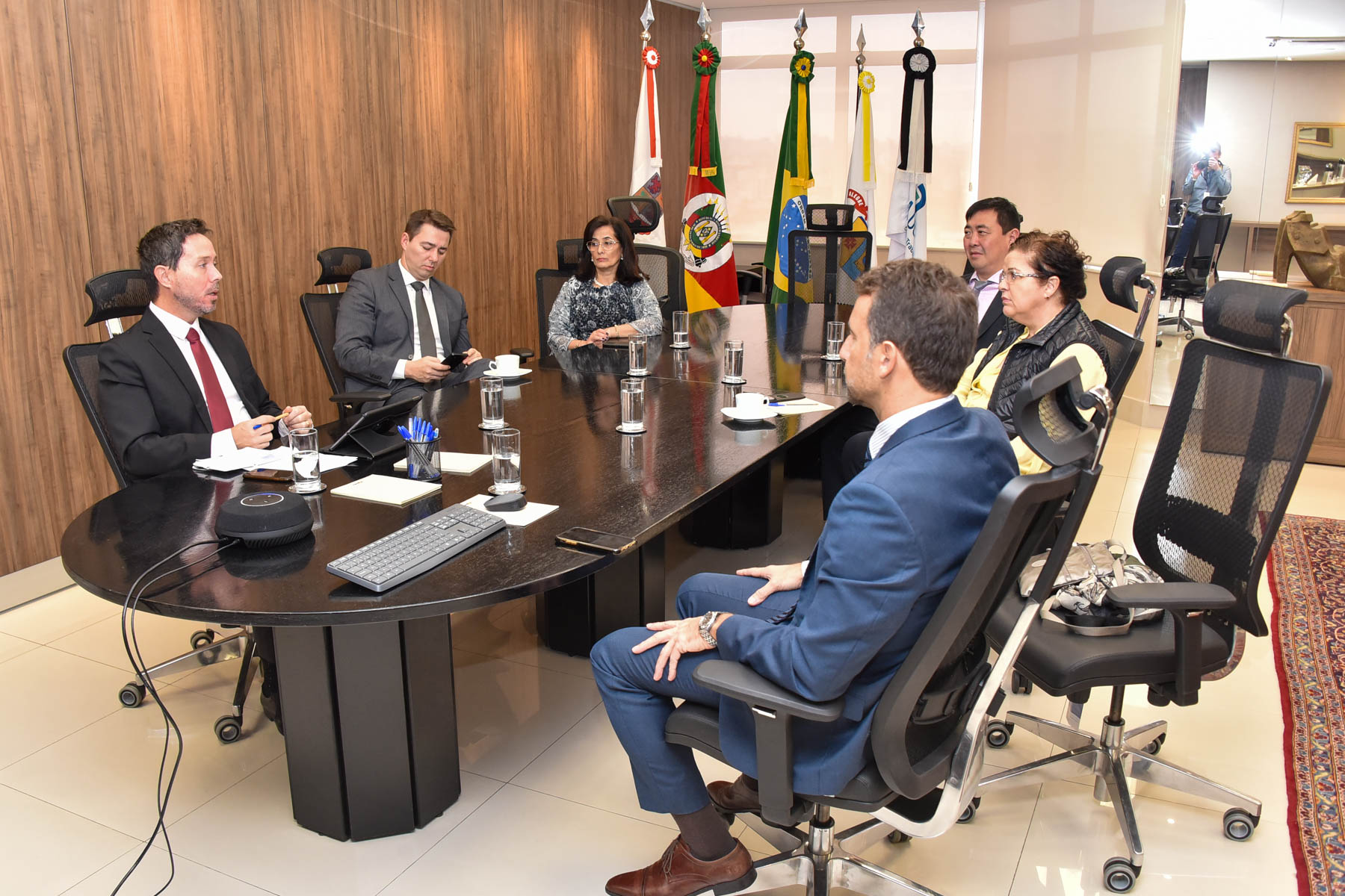 Foto de reunião no Salão Nobre