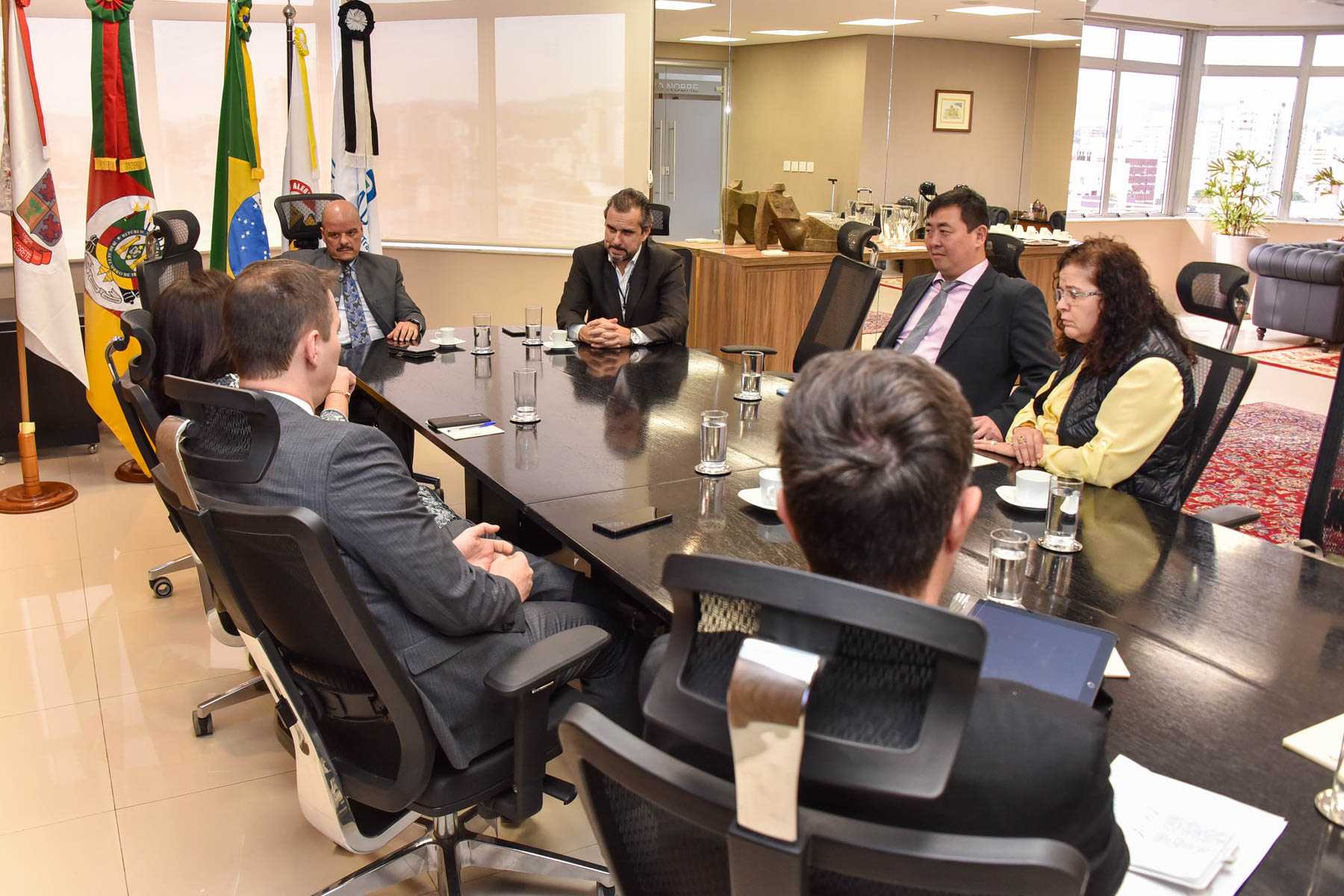 Foto de reunião no Salão Nobre