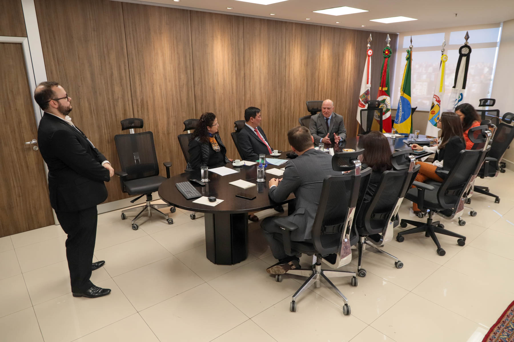 Foto de reunião no Salão Nobre