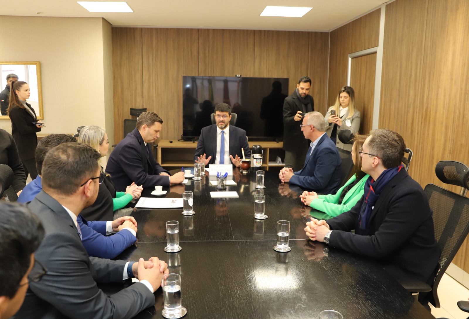 Desembargador Rossal recebe presidente da OAB/RS e comitiva de Santa ...