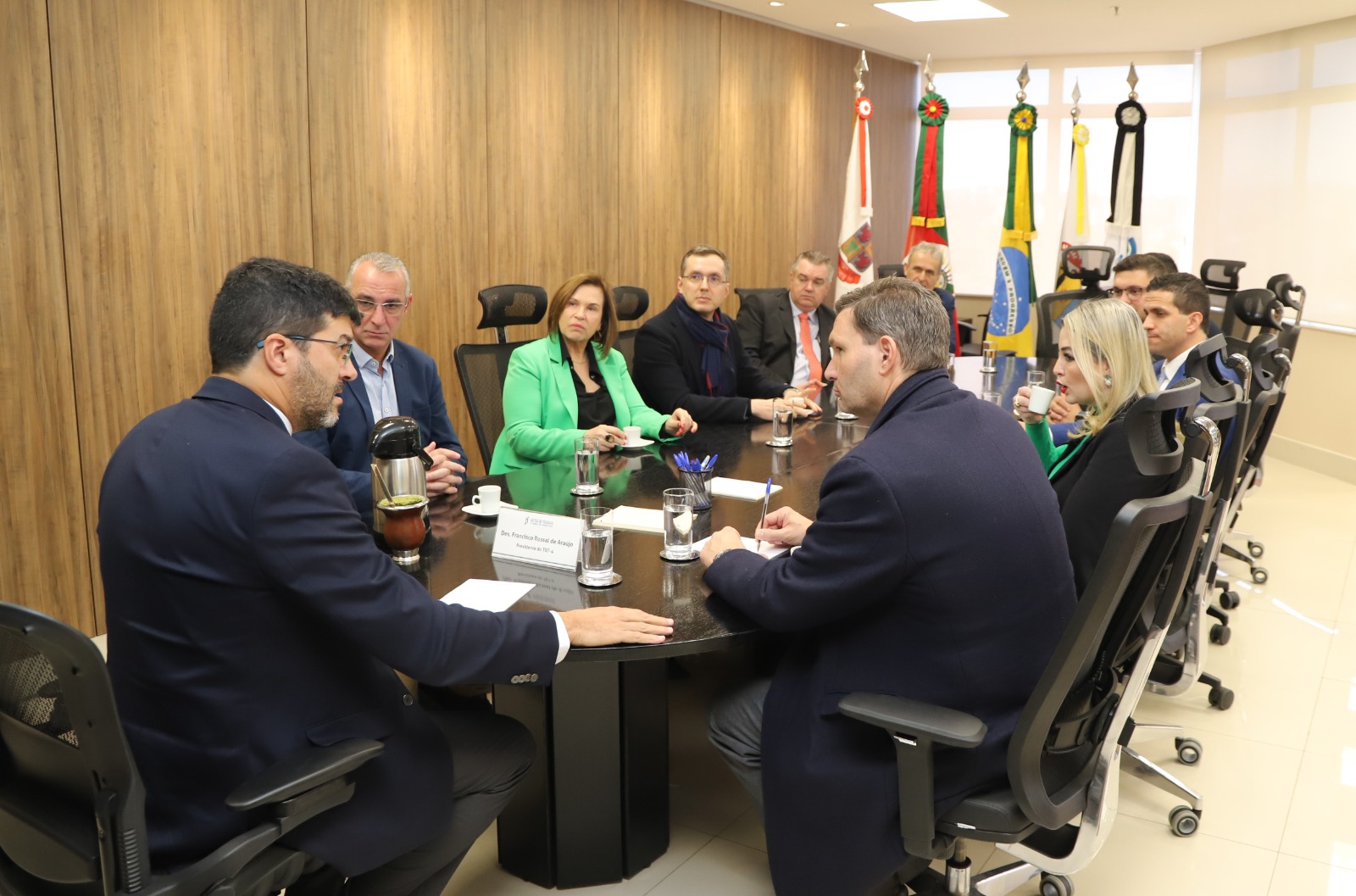 Desembargador Rossal recebe presidente da OAB/RS e comitiva de Santa ...