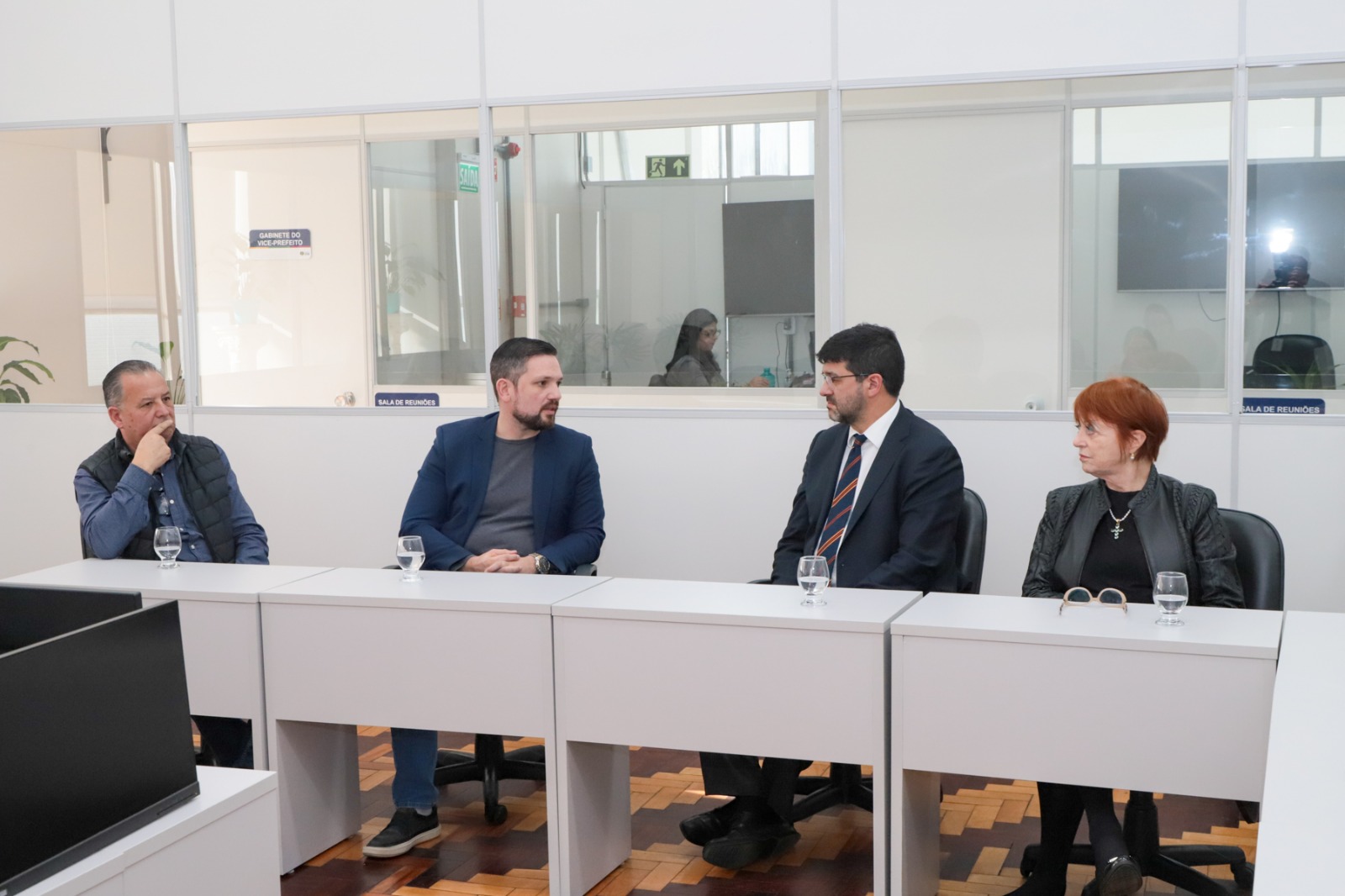 Foto reunião com prefeito e vice-presidente da Câmara de Vereadores de Esteio.jfif