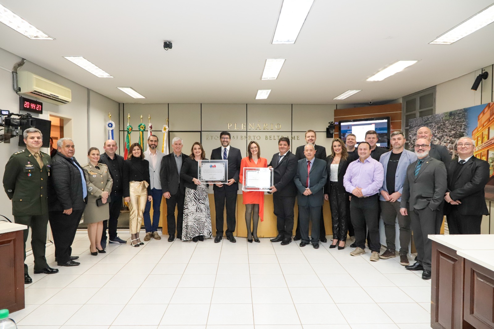 Foto posada dos participantes da cerimônia