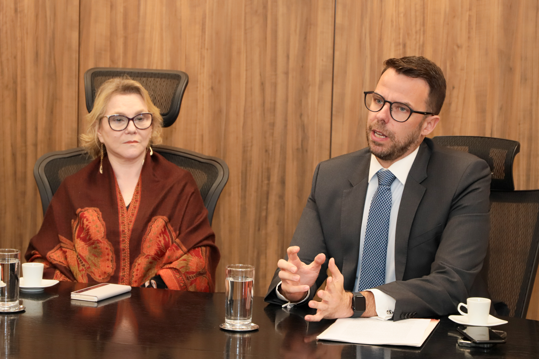 Foto do procurador Rafael Foresti pego e da desembargadora Laís Helena Jaeger Nicotti