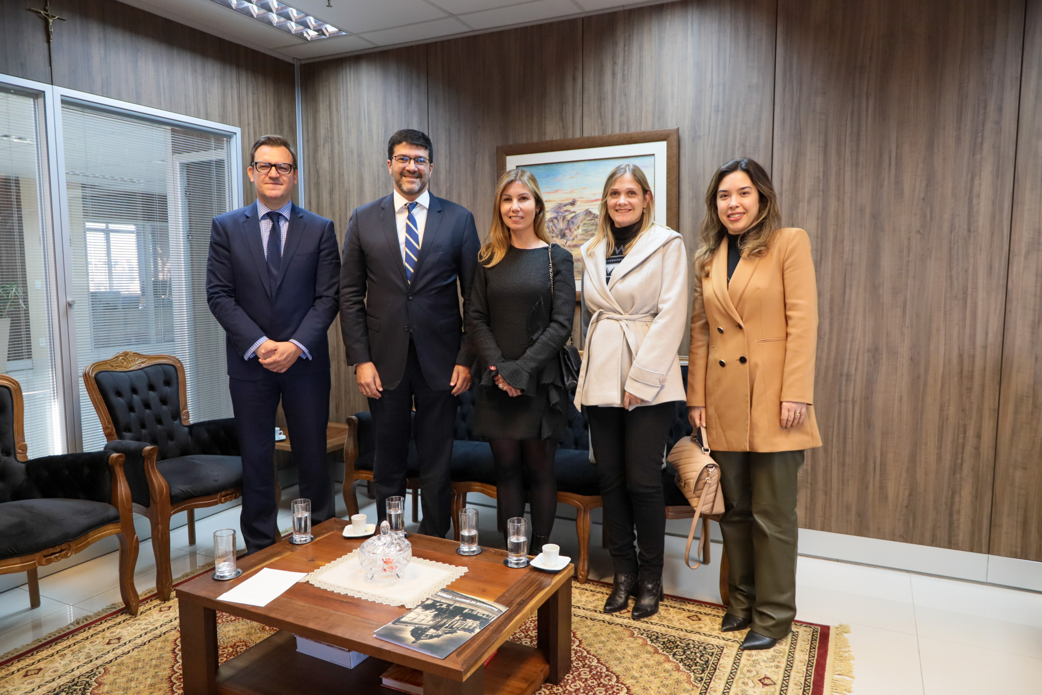 Foto do desembargador Rossal e dos representantes da PGU4