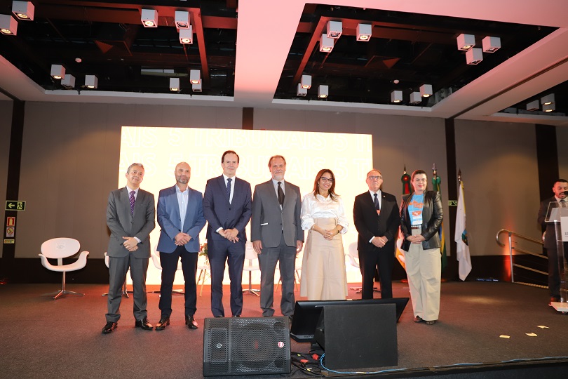 Representantes dos Tribunais