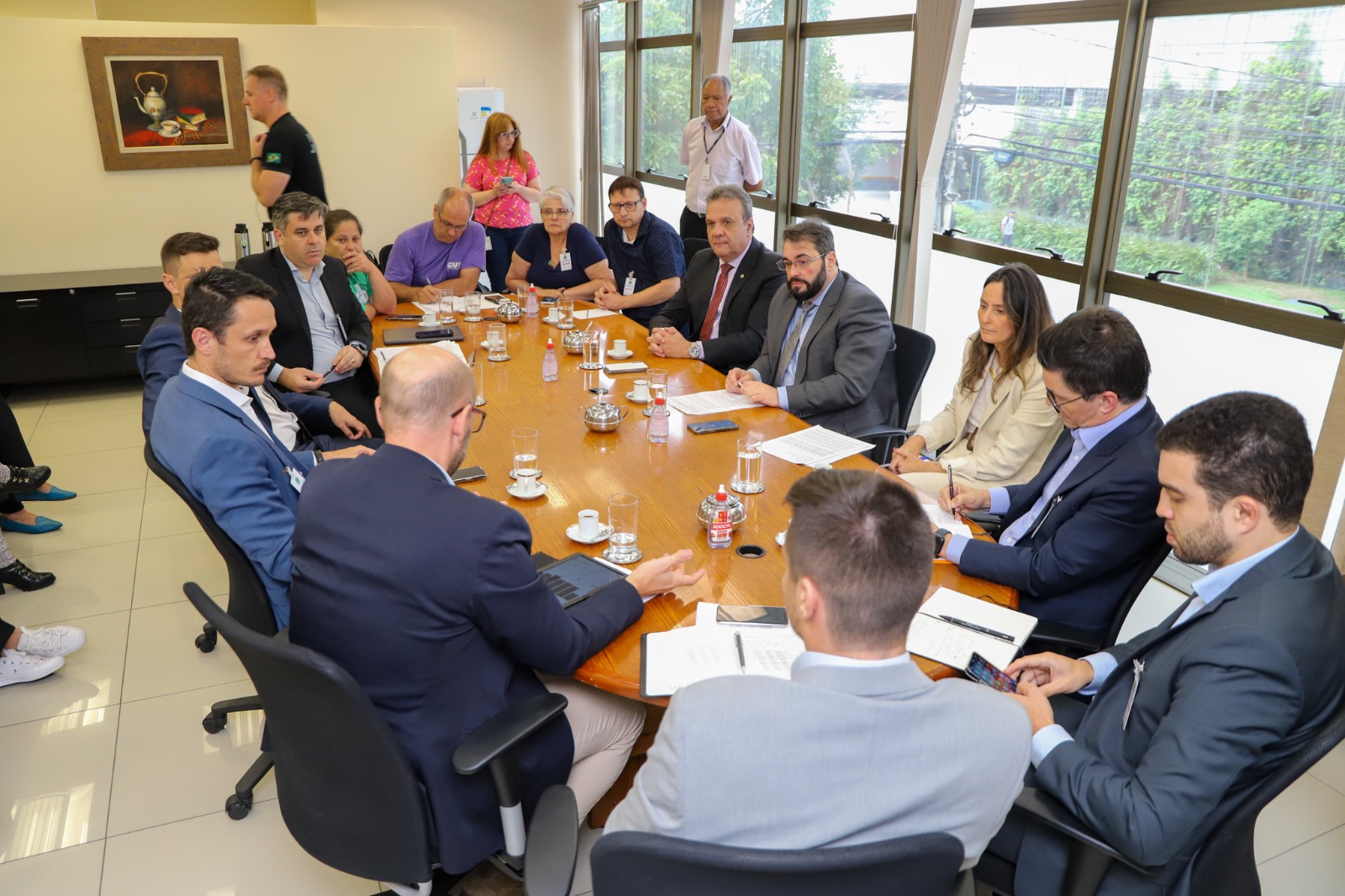 Foto da Mesa de negociação.jfif