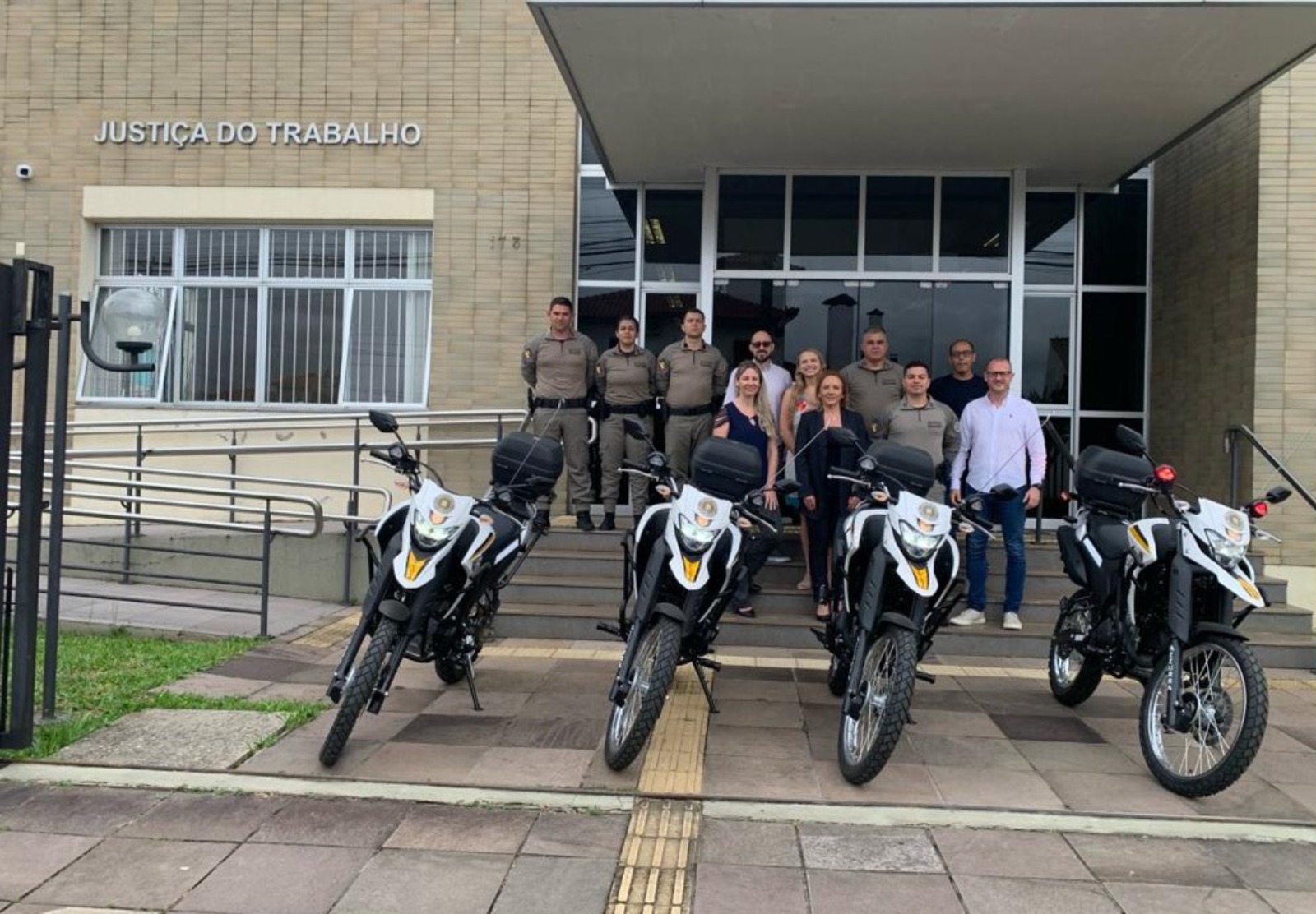 Motocicletas BM.jfif