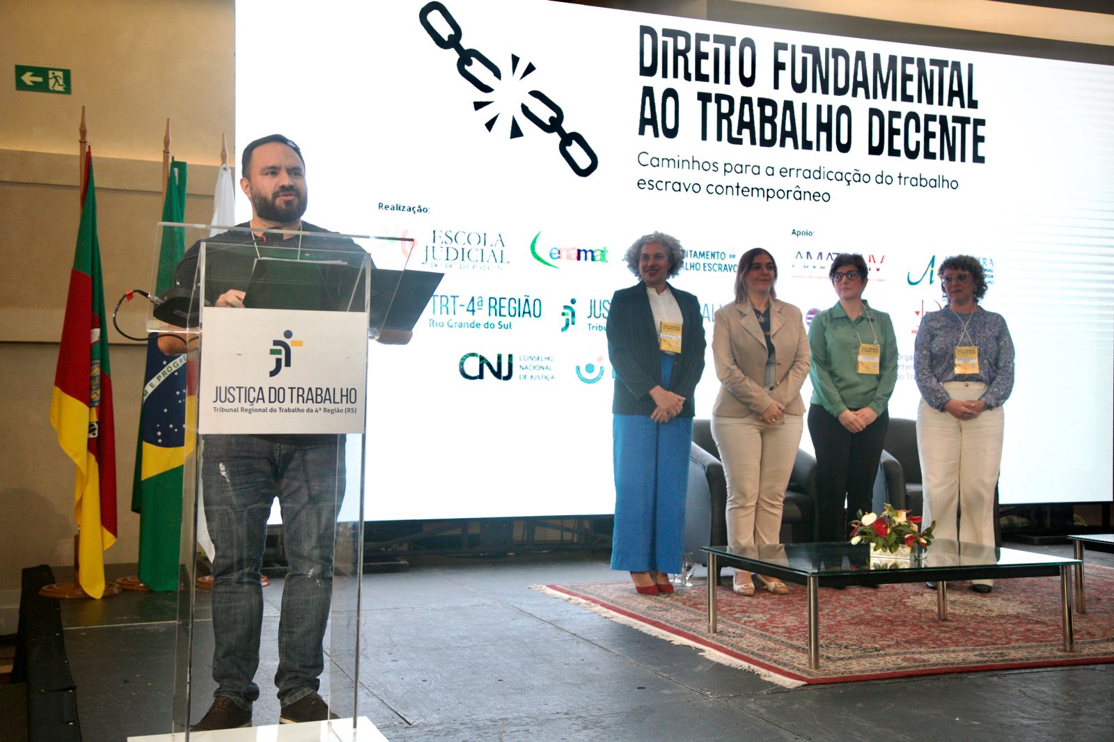 Otávio Ferreira, Claudirene Ribeiro, Luciana Conforti, Angélica Slomp
e Daniela Muller