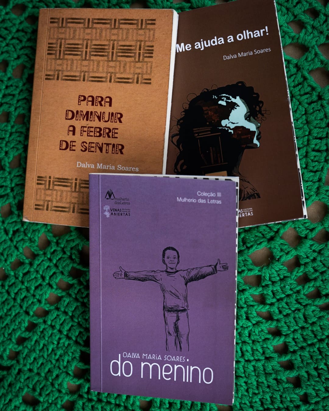 Após os debates haverá sorteio de livros