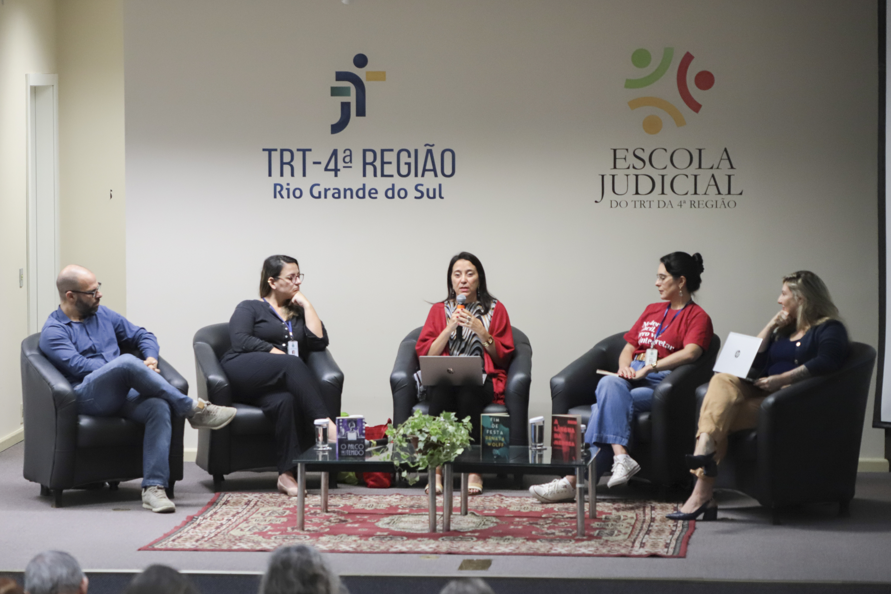 Oscar Krost, Renata Wolff, Maria Teresa Vieira, Gabriela Leal e Daniela Floss. 