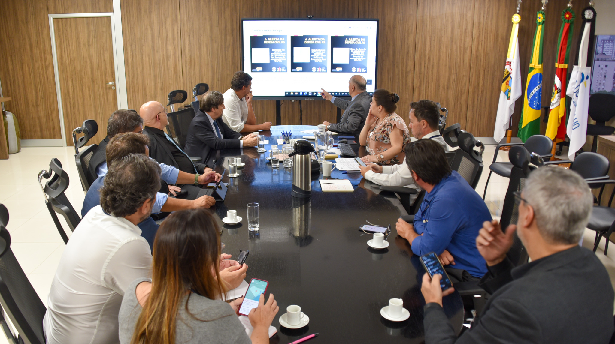 Foto reunião do Gabinete de Crise