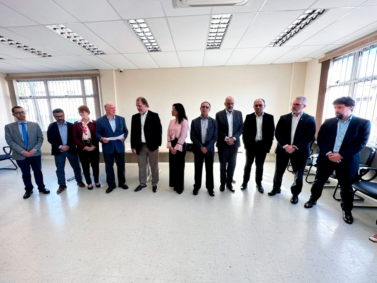 Solenidade de assinatura do termo de compromisso ocorreu no Foro Trabalhista