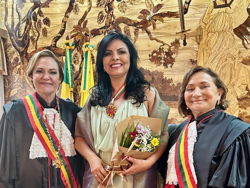 Desas. Regina Ferrari, Tânia Reckziegel e Eva Evangelista