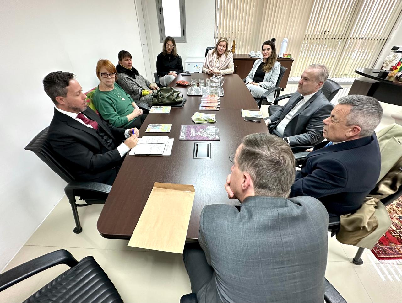 Participantes na reunião