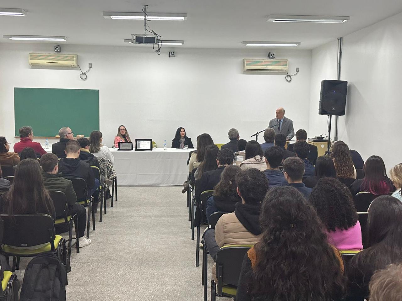 Palestra na Furgg