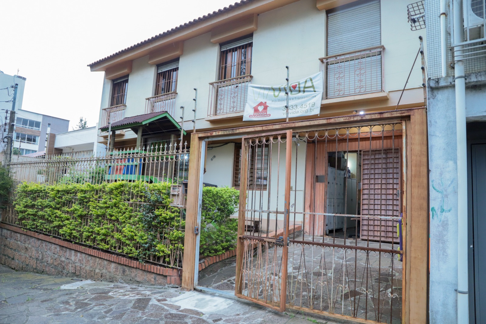 Pousada fica no bairro Jardim do Salso, em POA