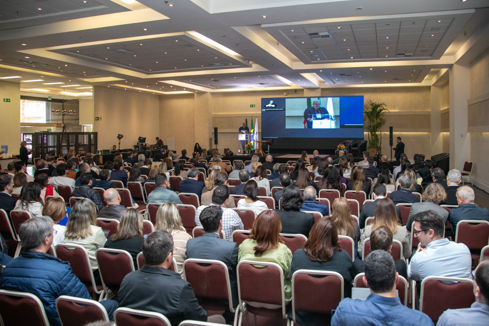 Encontro Institucional (foto dos juízes na plateia)